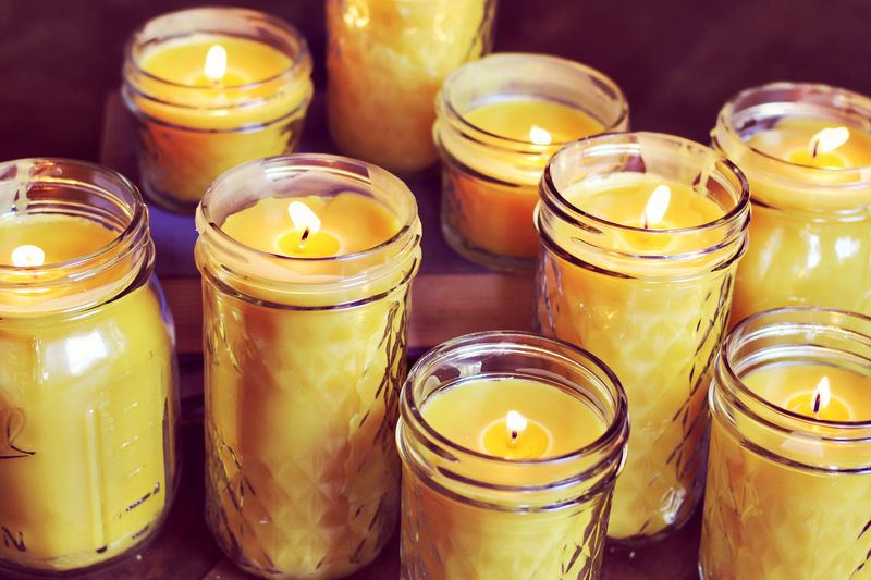 CANDLES SMOKE & AIR QUALITY