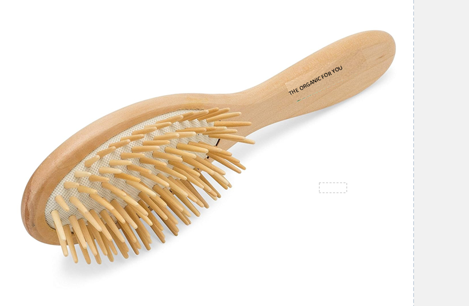 Thi Keep it on your nightstand and comb with it at bedtime; there’s something about this practice that feels deliciously old-fashioned in a decidedly chic way.