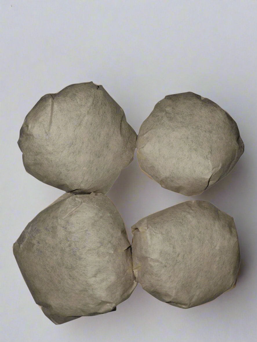 Indulge in a weekly facial steaming ritual with our herbal facial steam, perfectly portioned in 4 individual 0.5 oz pouches. Each pouch is thoughtfully packaged in coffee paper and tied with burlap, making it a delightful addition to your self-care routine.